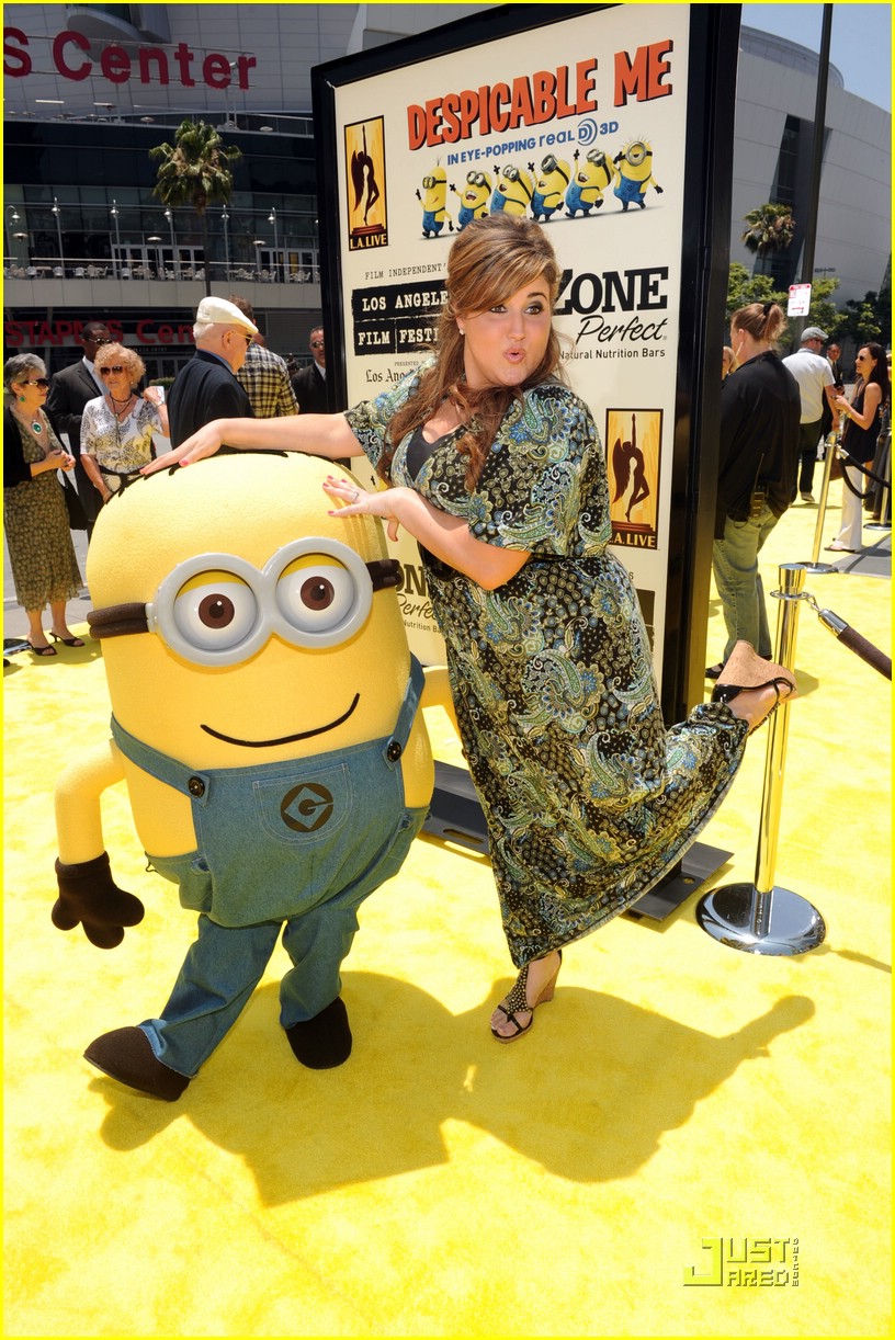 Destinee & Paris Monroe: Minions & Me!