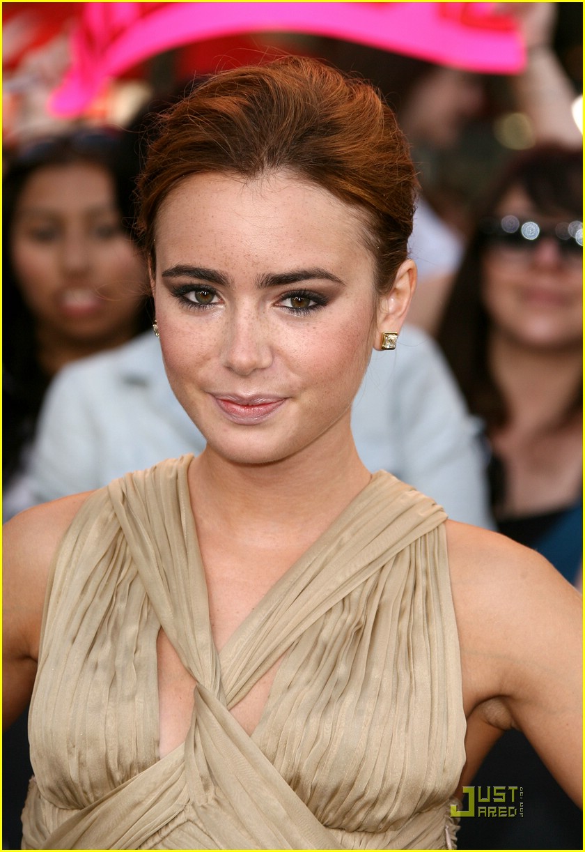 Lily Collins: Total Eclipse of the Heart