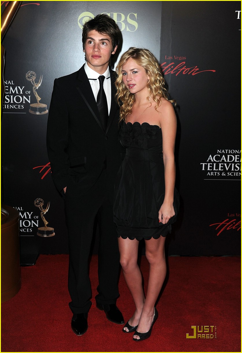 Gregg Sulkin & Britt Robertson: Emmy Date Night!