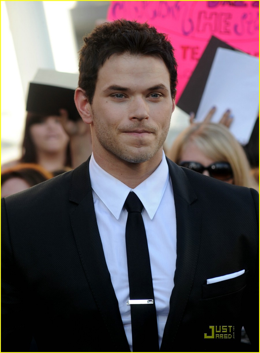 Kellan Lutz & AnnaLynne McCord: Eclipse Premiere Pair