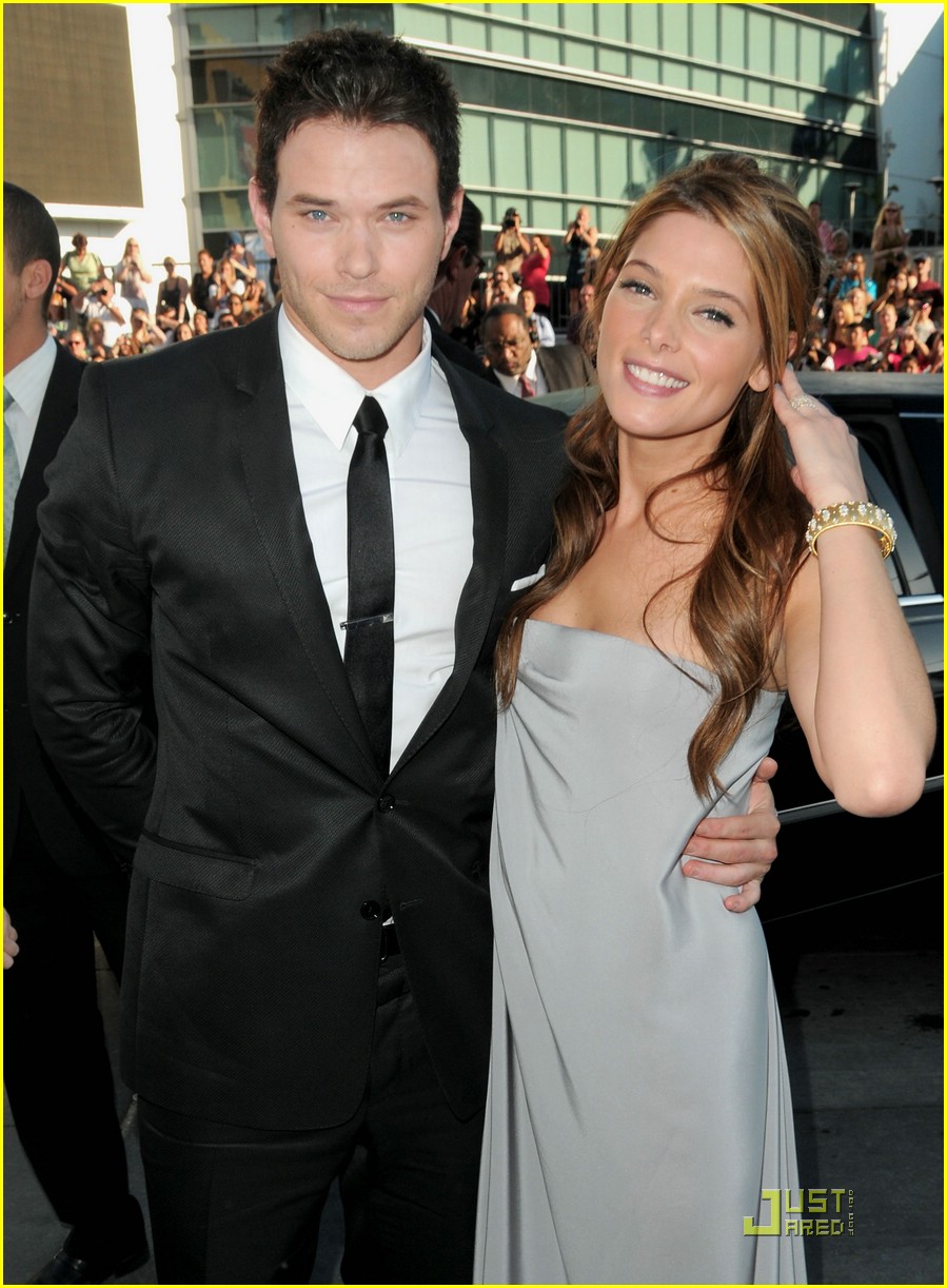 Kellan Lutz & AnnaLynne McCord: Eclipse Premiere Pair