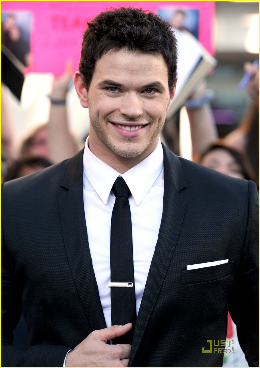 Kellan Lutz & AnnaLynne McCord: Eclipse Premiere Pair