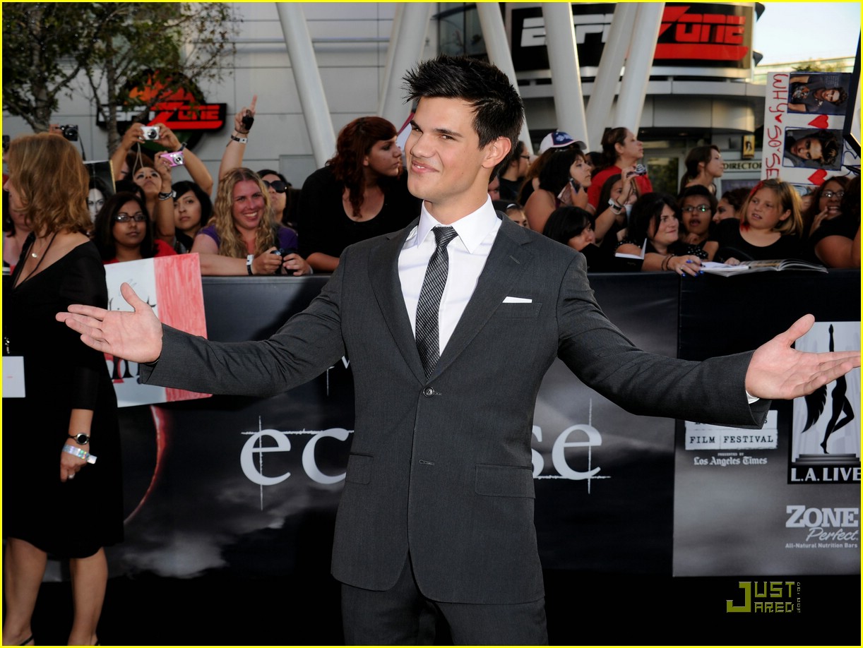 Taylor Lautner Premieres Eclipse