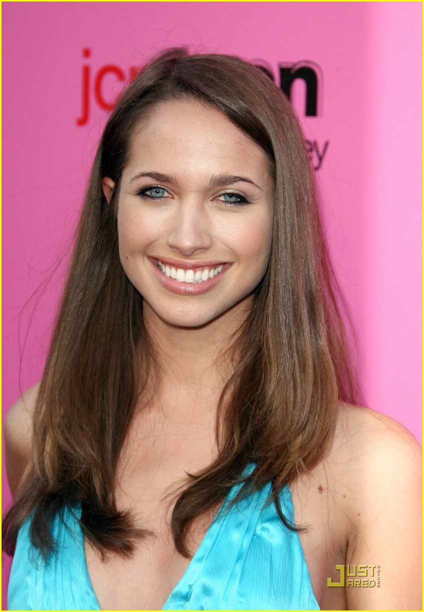 Maiara Walsh to Guest on Secret Life of the American Teenager!