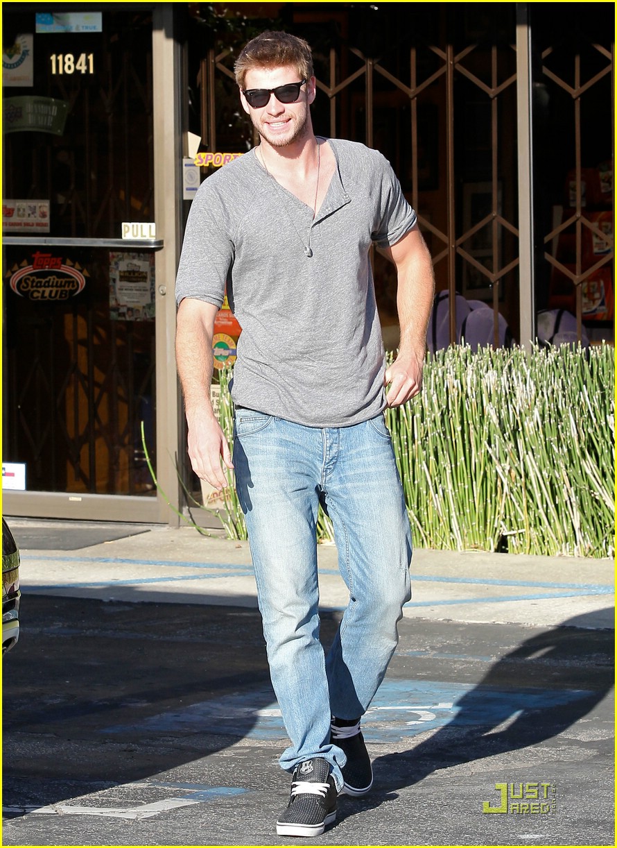 Miley Cyrus & Liam Hemsworth: Matsuda Mates