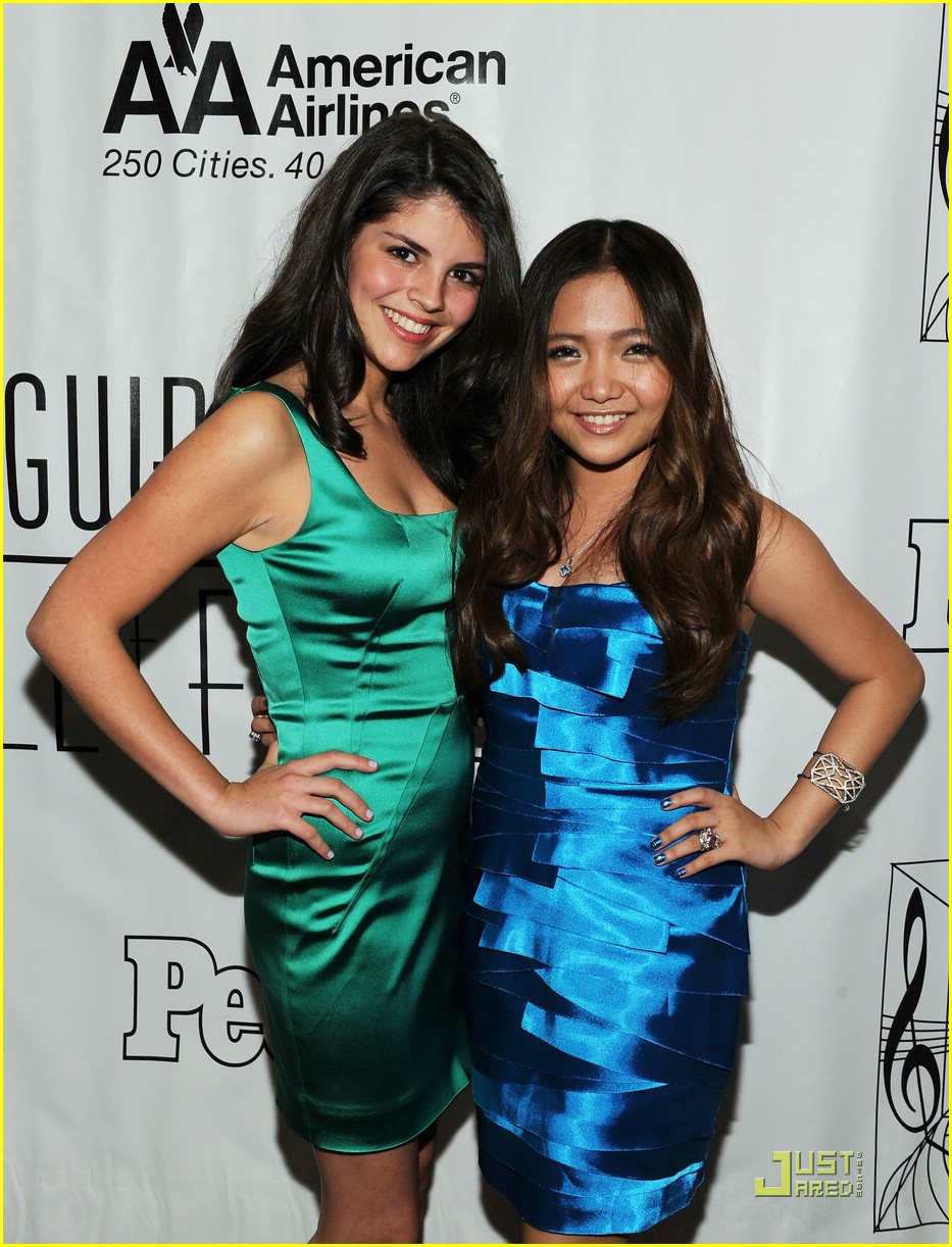 Nikki Yanofsky -- Send In Your Questions!