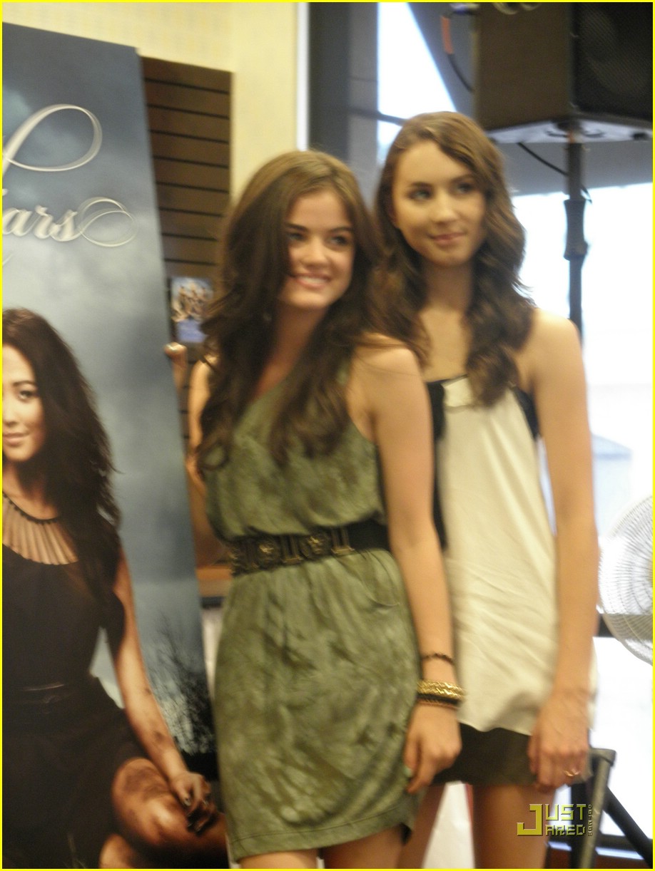 Pretty Little Liars are Grove Gorgeous