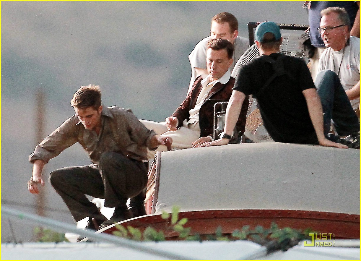 Robert Pattinson is a Stowaway