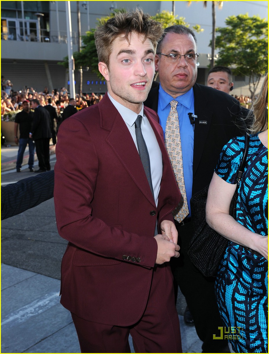 Robert Pattinson is Red-y for Eclipse!