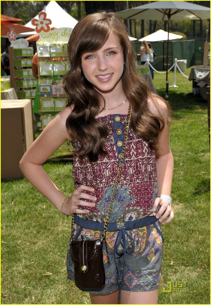Bella Thorne & Ryan Newman: Pediatric AIDS Awareness!