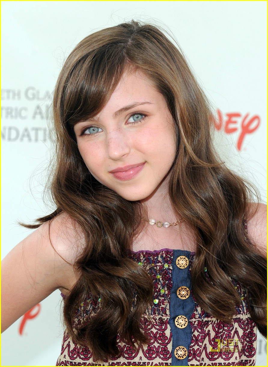 Bella Thorne & Ryan Newman: Pediatric AIDS Awareness!