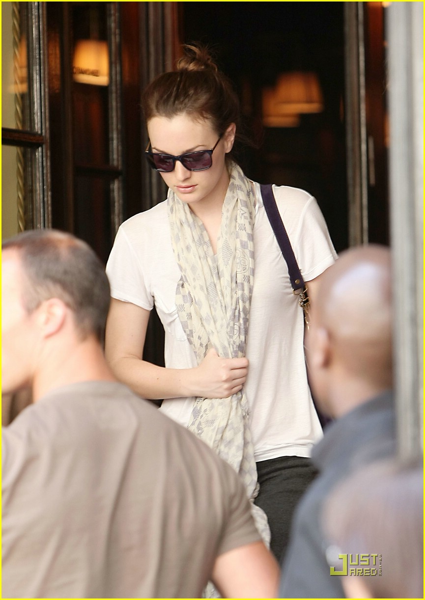 Selena, Leighton & Katie: Basilica Beauties