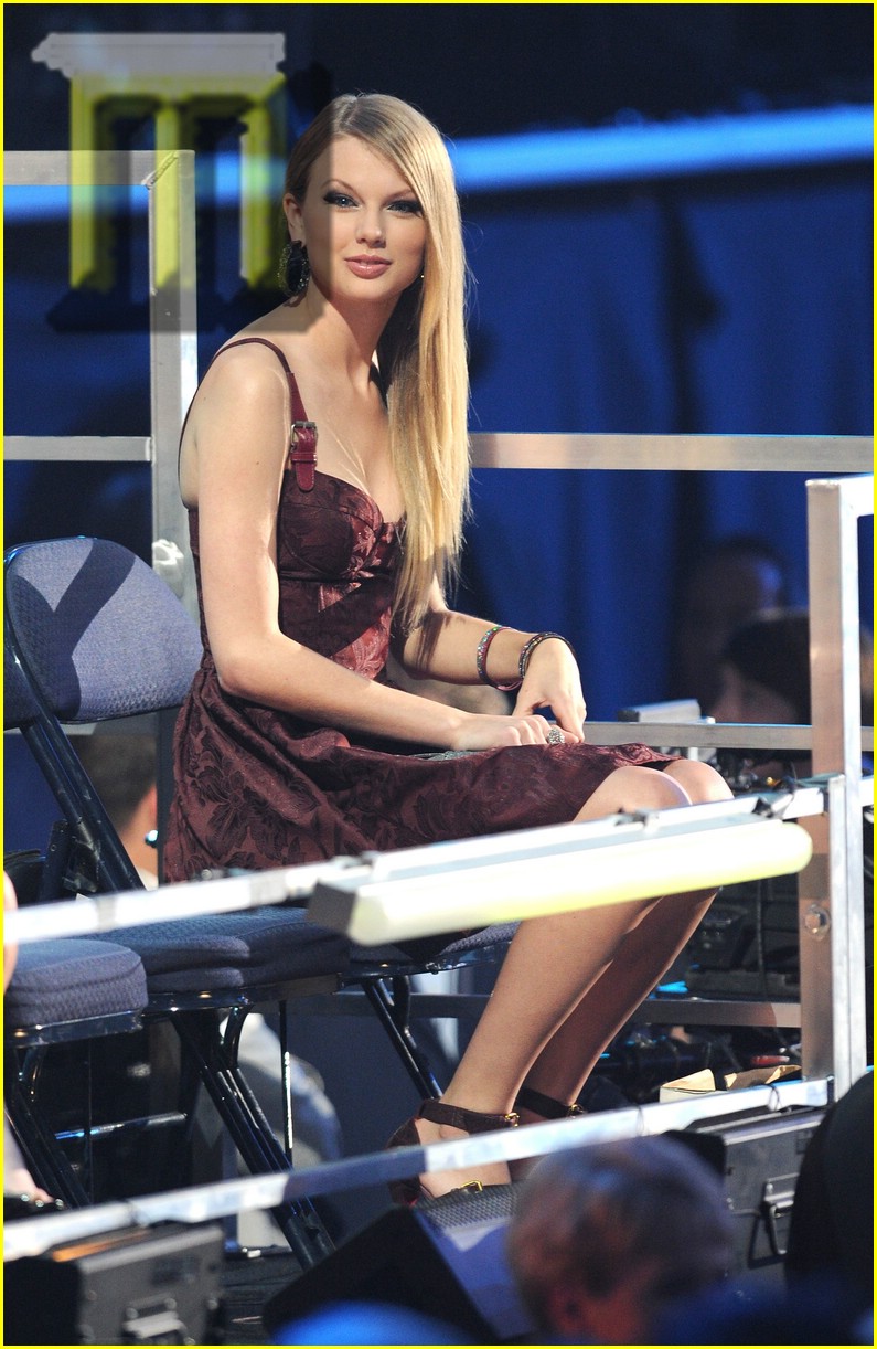 Taylor Swift is Galliano Gorgeous