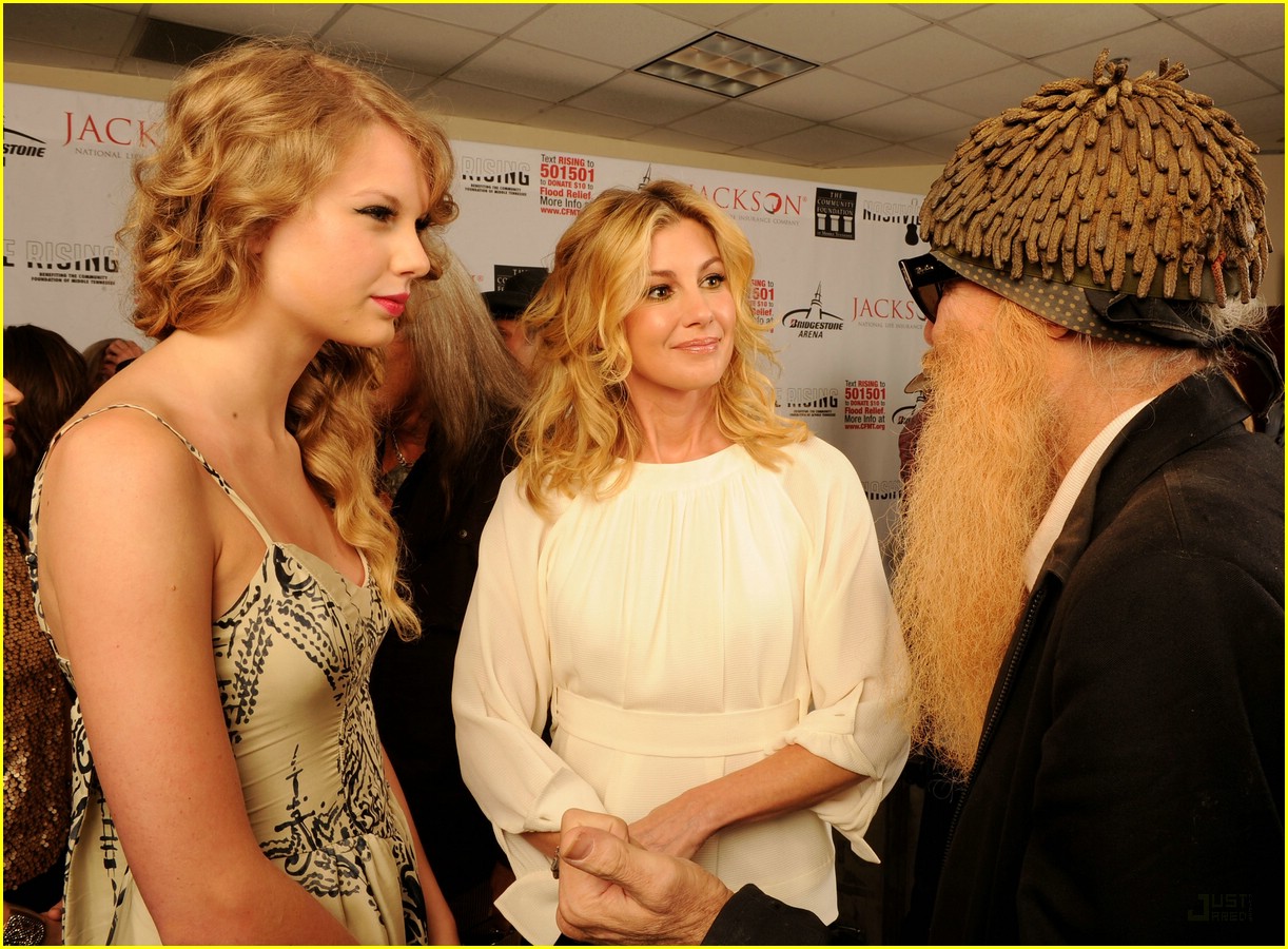 Taylor Swift Raises Up Nashville