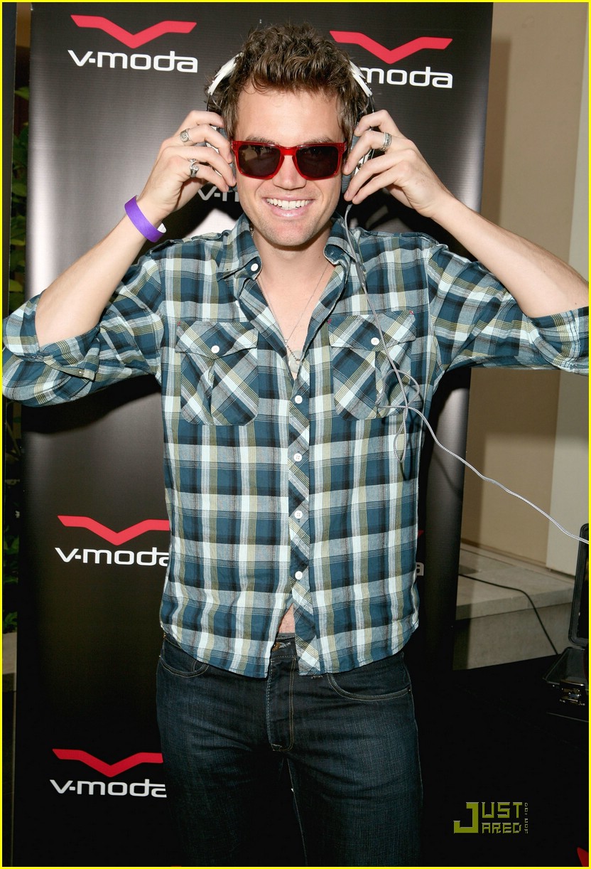 Tyler Hilton is Superdry 65