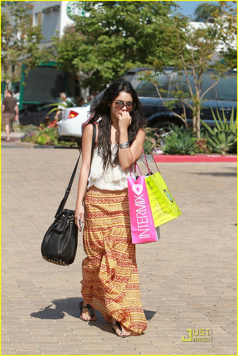 Vanessa Hudgens: Cross Creek Cutie