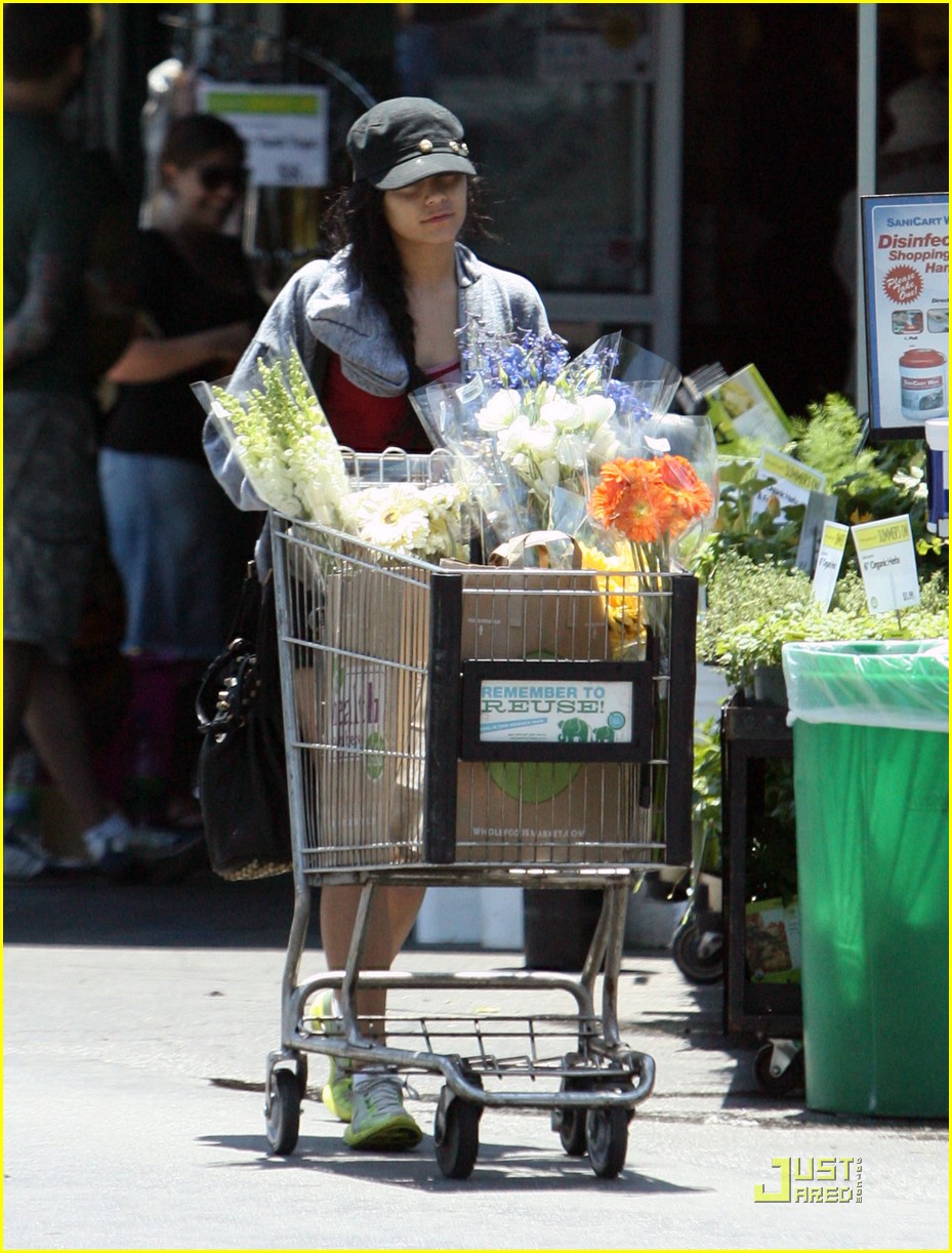 Vanessa Hudgens is Whole Foods Fit