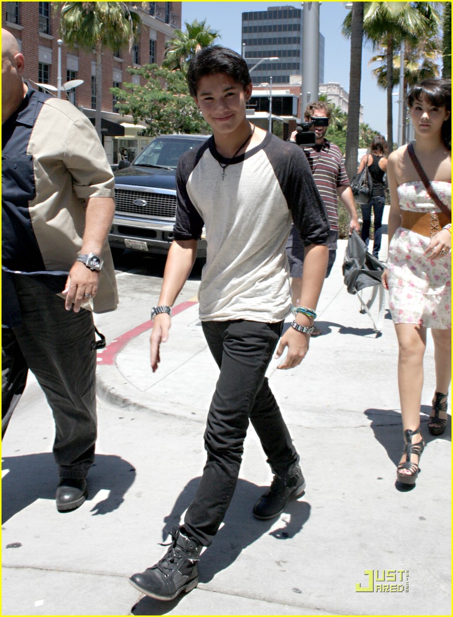 Booboo Stewart: Rainy Day Music Video Debut!