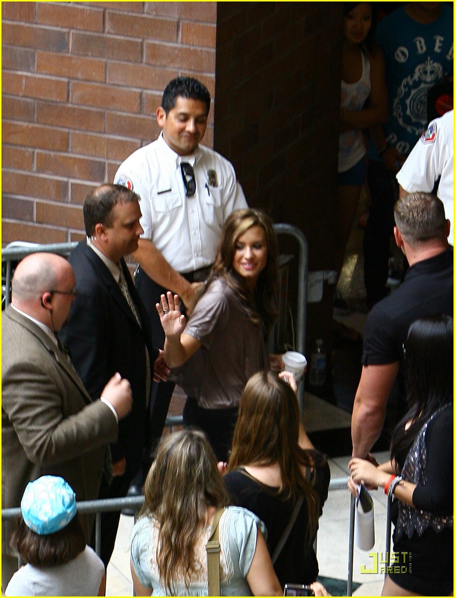 Demi Lovato: Gorgeous in Glendale