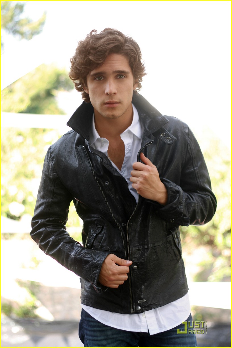 Diego Boneta Joins Pretty Little Liars -- JJJ Exclusive!