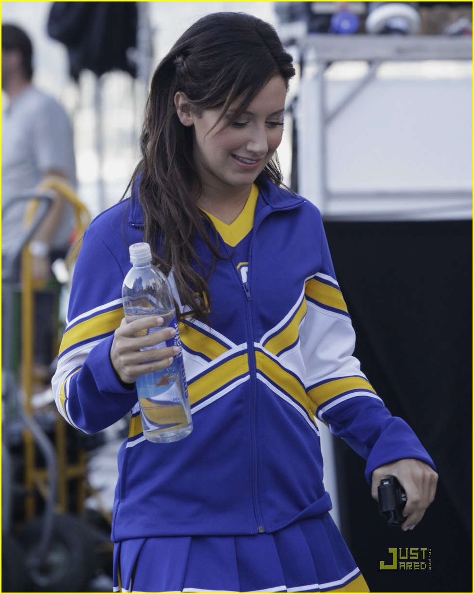 Ashley Tisdale & Aly Michalka: Blue, Gold, White!