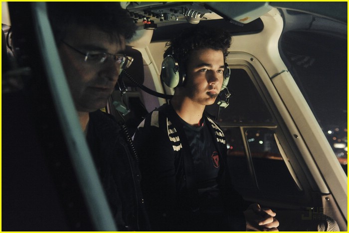 The Jonas Brothers are Mona's Men