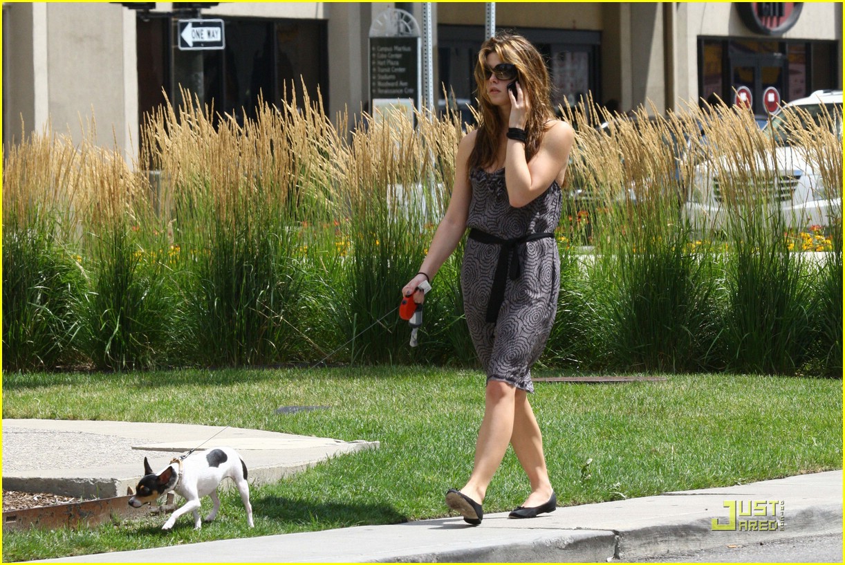 Miley Cyrus & Ashley Greene: Marlo & Mate Meet!