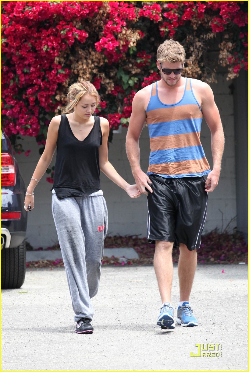 Miley Cyrus & Liam Hemsworth: Gym Junkies