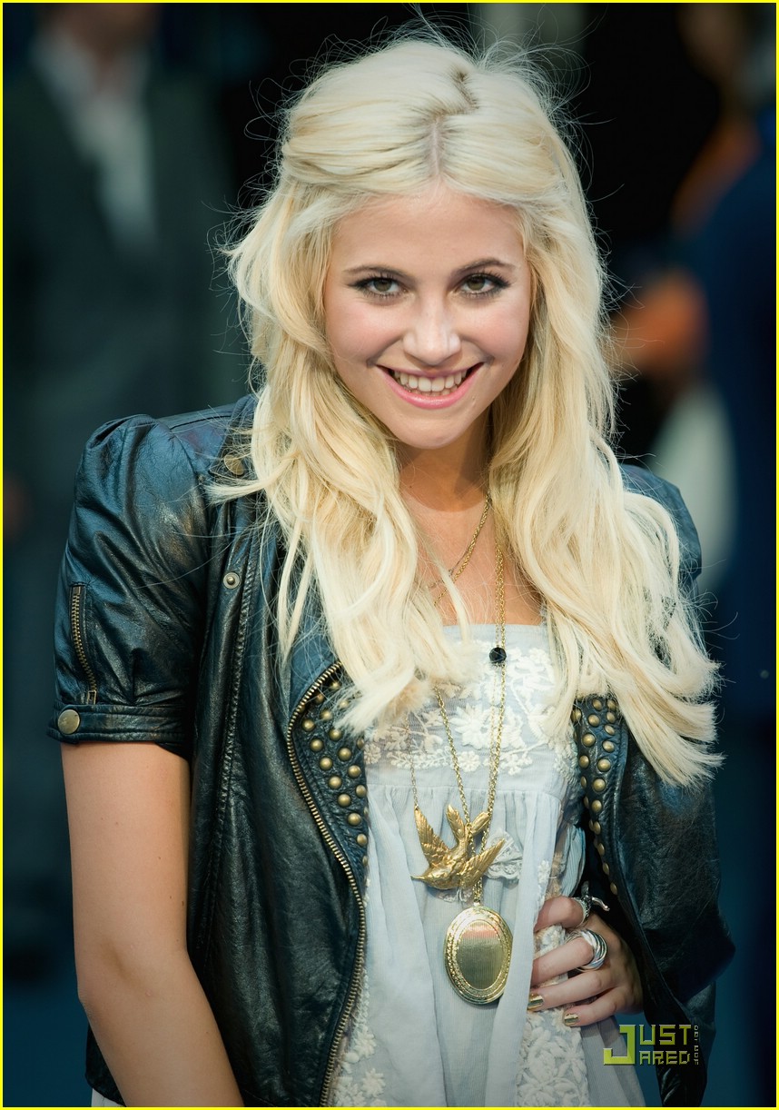 Pixie Lott Premieres Inception
