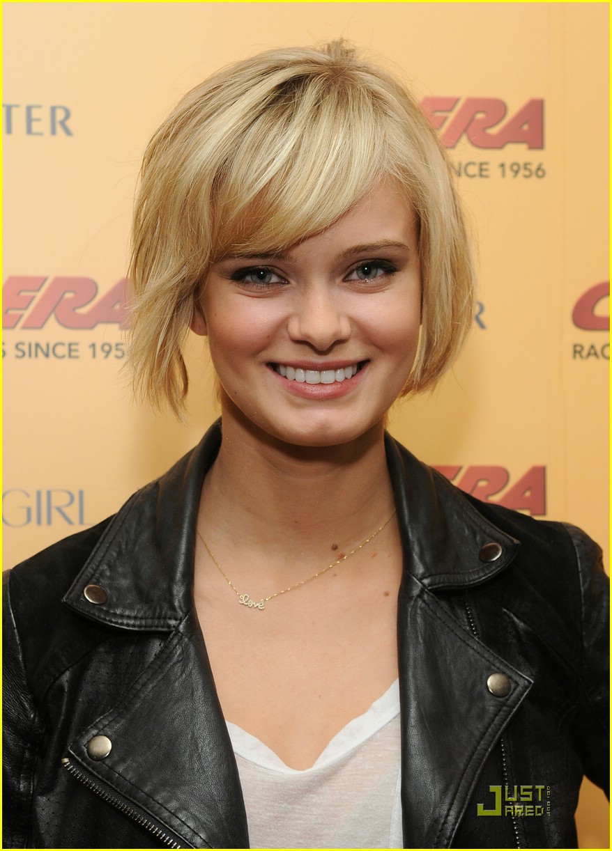 Sara Paxton & KayCee Stroh: Carrera Cuties