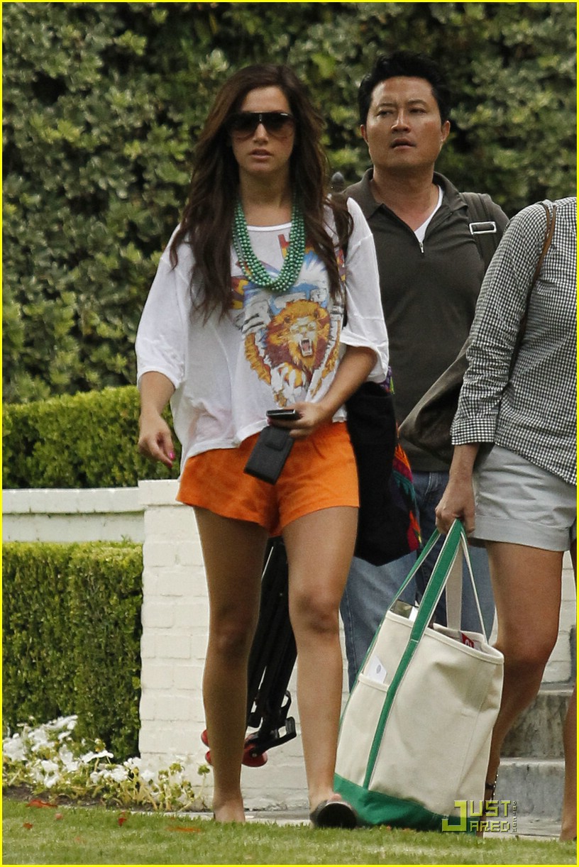 Ashley Tisdale: Saturday Seventeen Shoot!