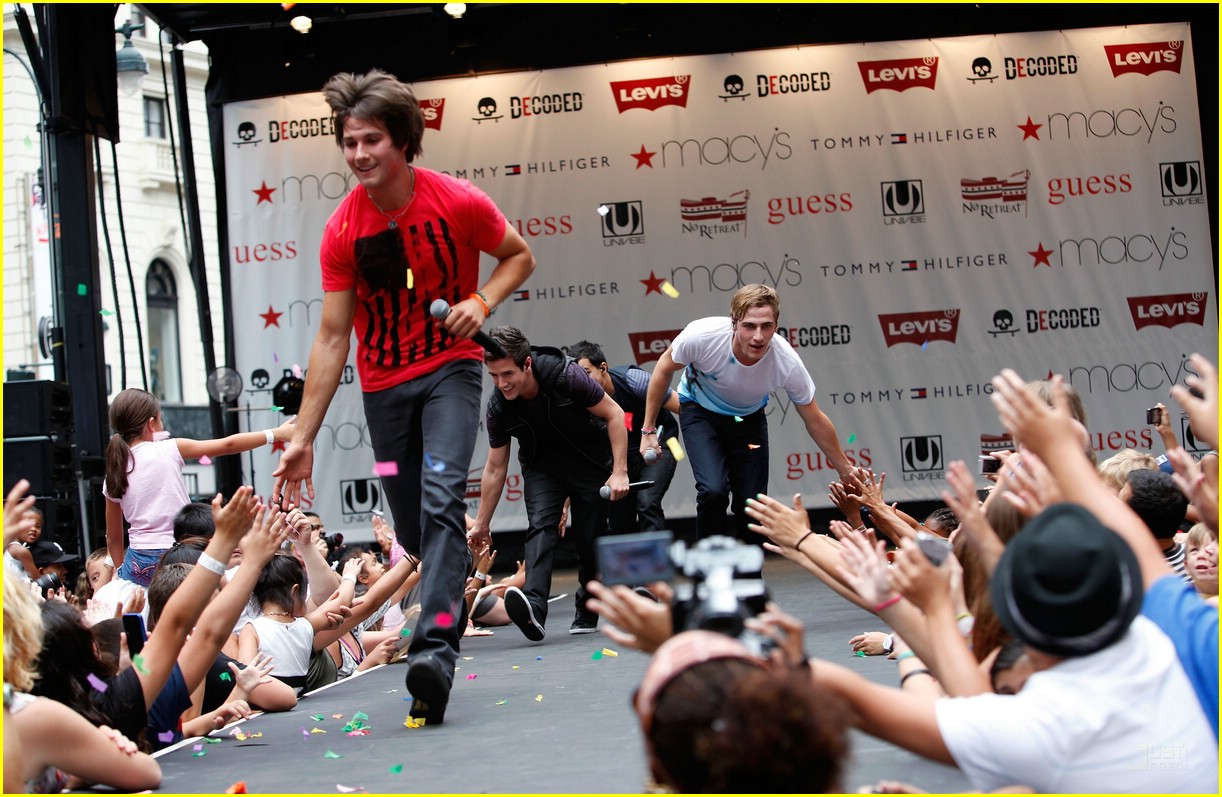 Big Time Rush: Macy's Men
