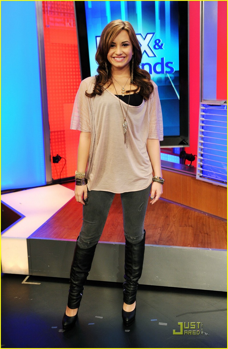 Demi Lovato: Early Birthday Cake from FOX!