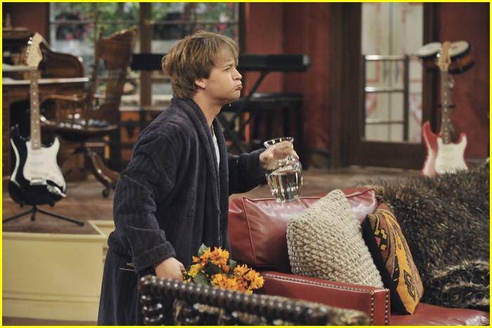 Emily Osment & Miley Cyrus: Wheelchair War