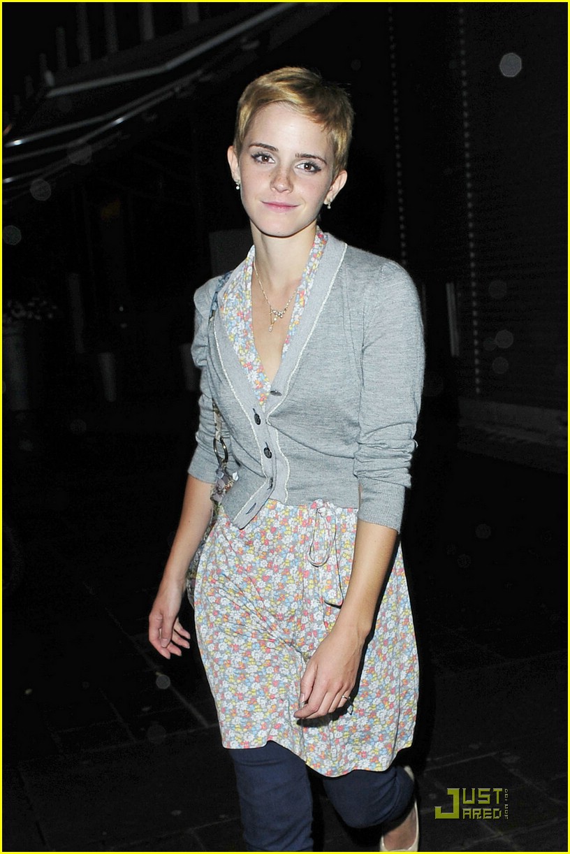 Emma Watson: Cafe Pacifico Pretty