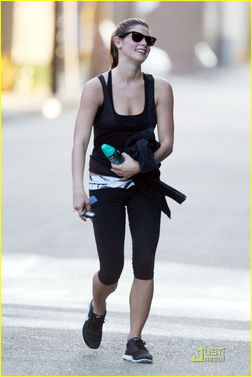 Ashley Greene Butters It Up