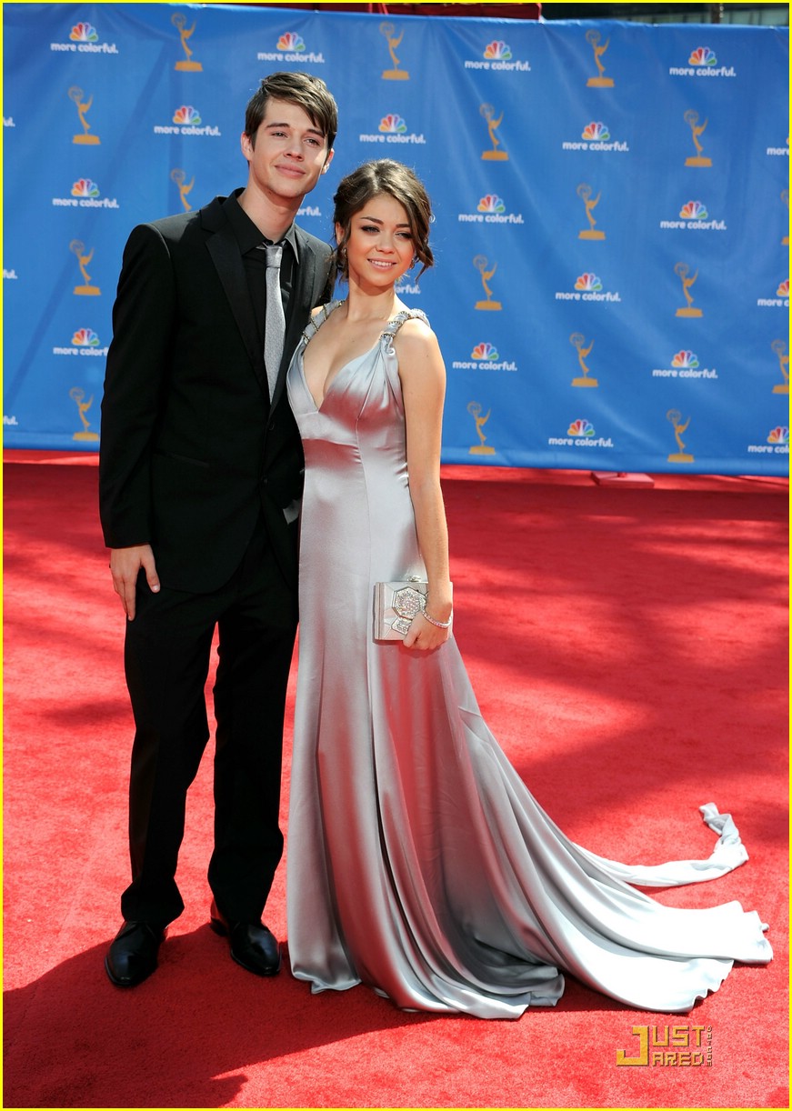 Sarah Hyland & Matt Prokop: 2010 Emmy Awards!
