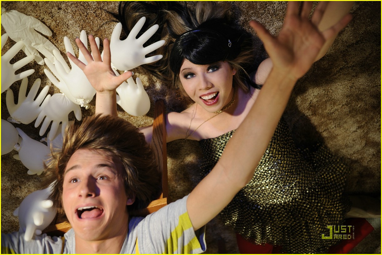 Jennette McCurdy & Lucas Cruikshank in Fred The Movie -- FIRST LOOK!