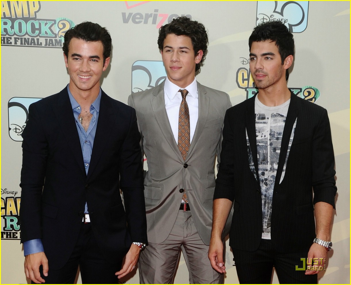 Jonas Brothers Premiere Camp Rock 2!