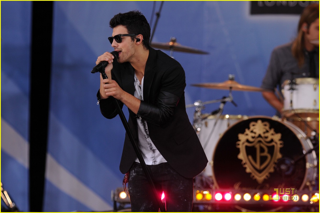 Camp Rock 2 Cast Rocks Out Rumsey Playfield