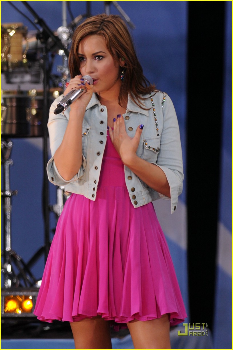 Camp Rock 2 Cast Rocks Out Rumsey Playfield