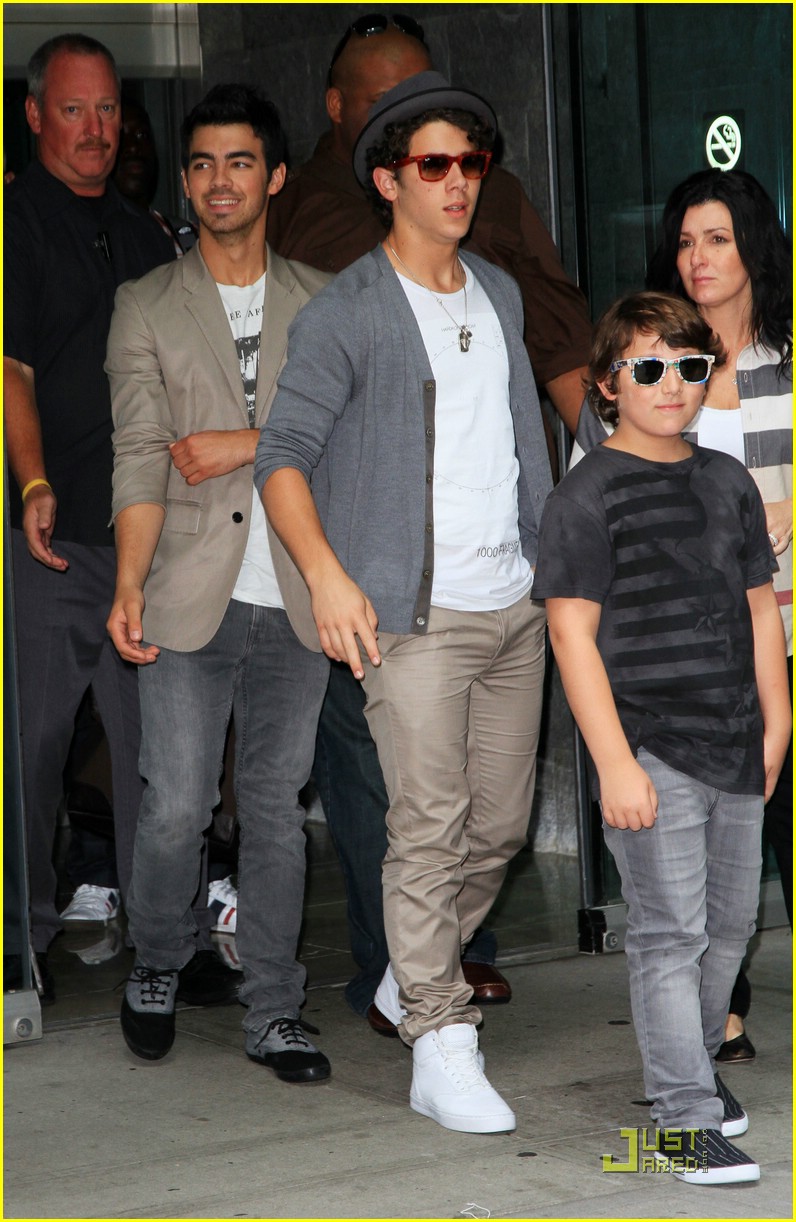 Jonas Brothers: Camp Rock 2 Premiere Tomorrow!