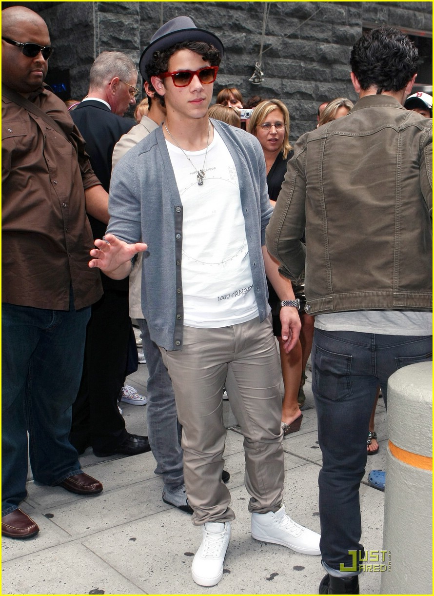 Jonas Brothers: Camp Rock 2 Premiere Tomorrow!
