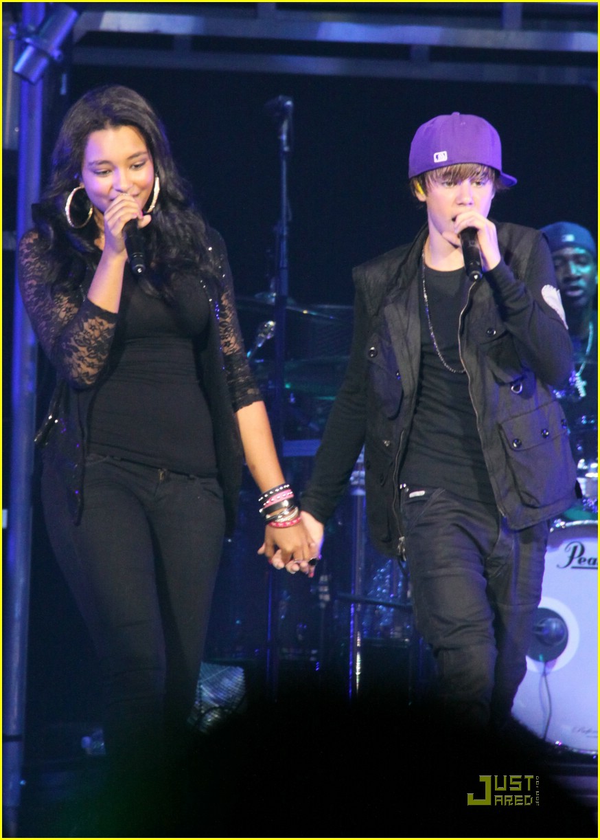 Justin Bieber & Jessica Jarrell Go 'Overboard'