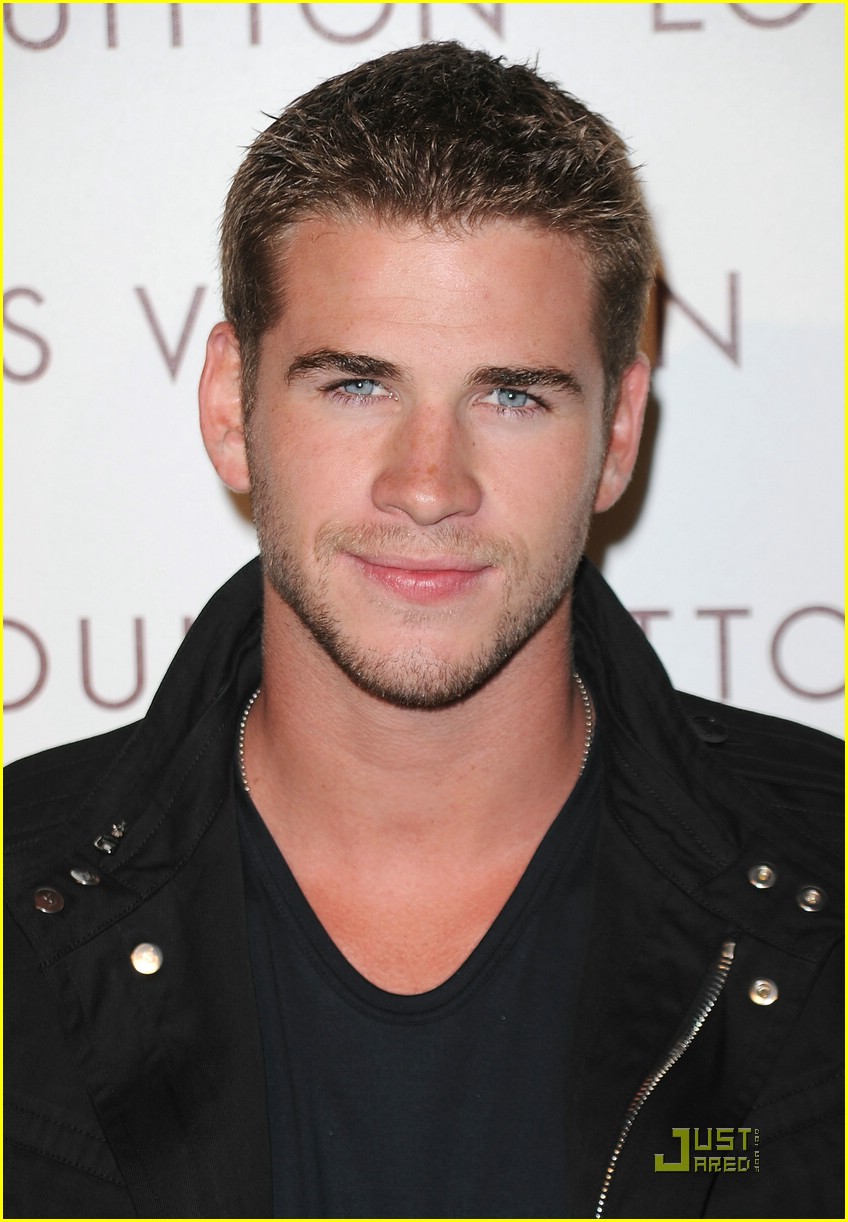 Liam Hemsworth 'Throws Back' to Heal The Bay