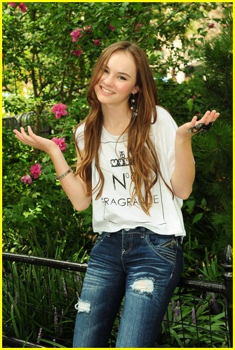 Madeline Carroll Donates Memorabilia to Planet Hollywood