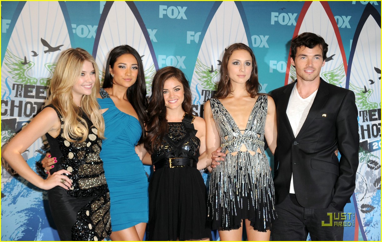 Pretty Little Liars WIN Choice Summer TV Show!