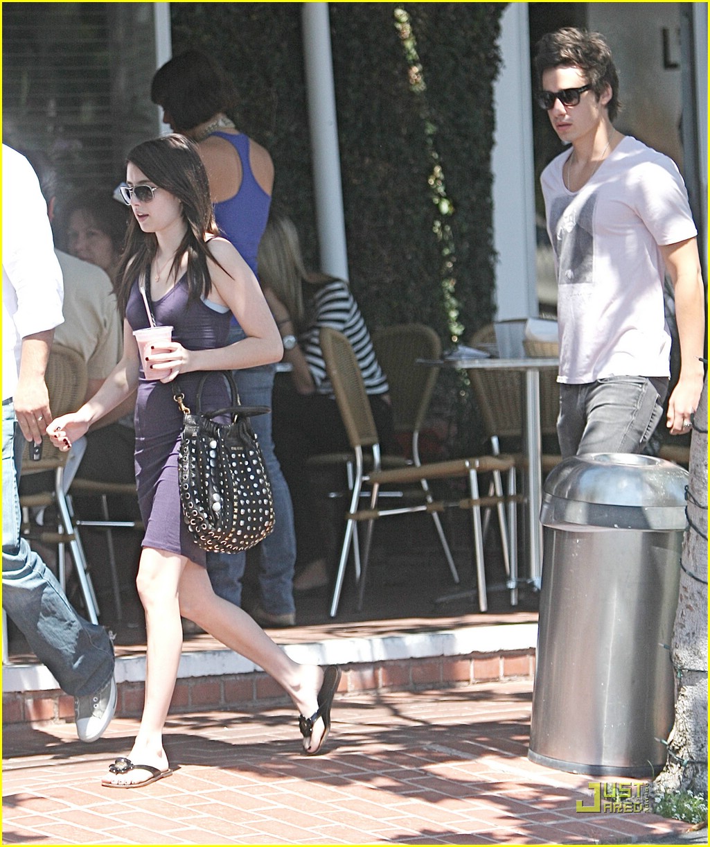 Emma Roberts is Smoothie Sweet