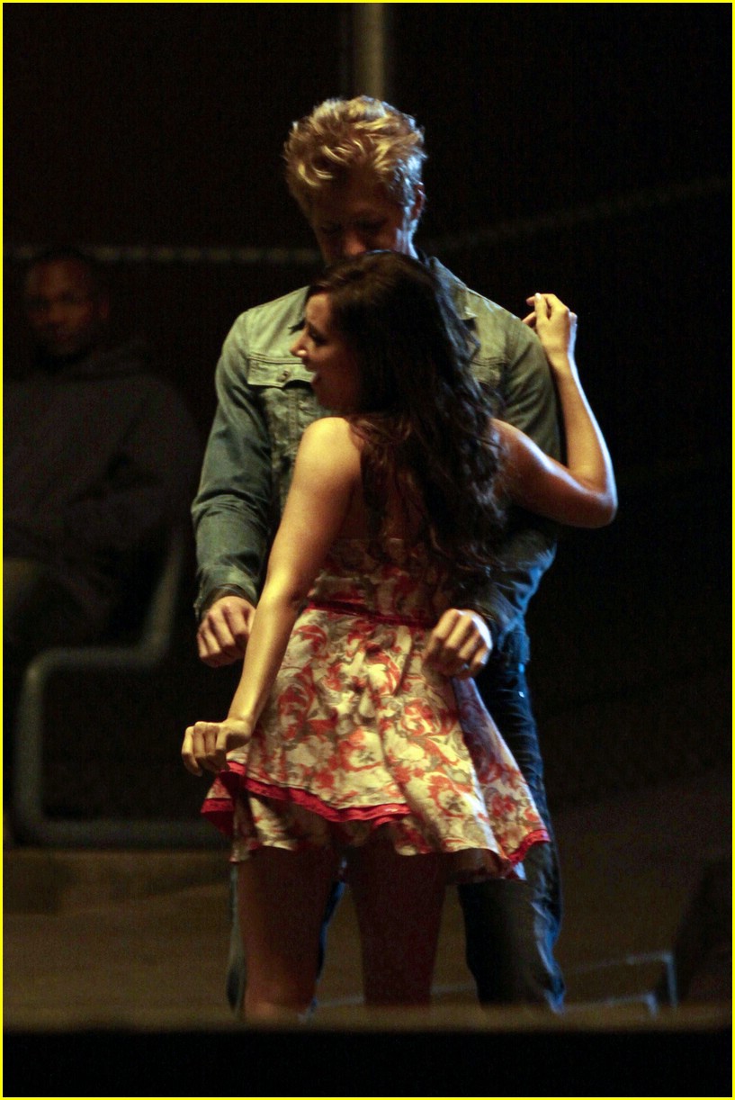 Ashley Tisdale & Matt Barr: Lunch Date!