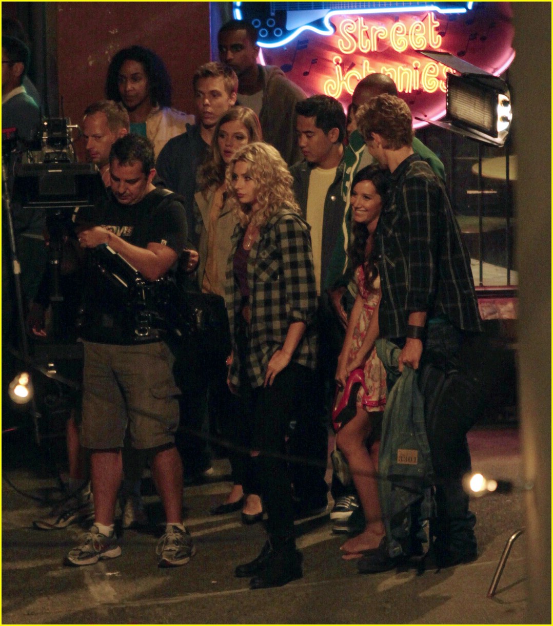 Ashley Tisdale & Matt Barr: Lunch Date!